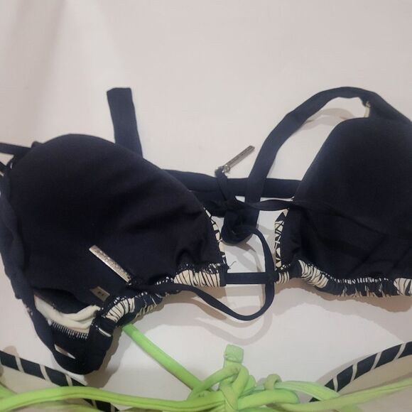 Bundle of 3 Women's Bikini 👙 tops Size Small - Picture 4 of 4